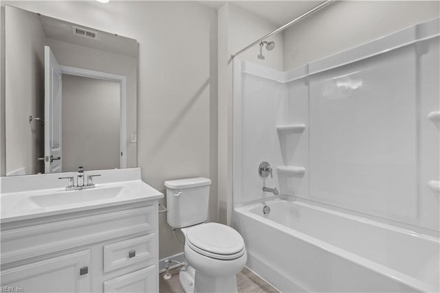 391 Tributary LN, Carrollton, VA 23314