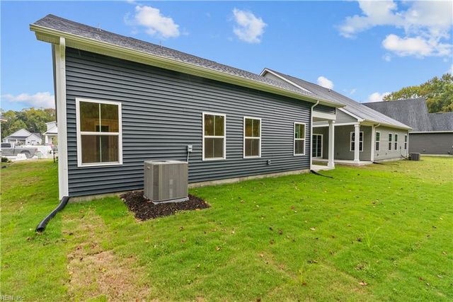 391 Tributary LN, Carrollton, VA 23314