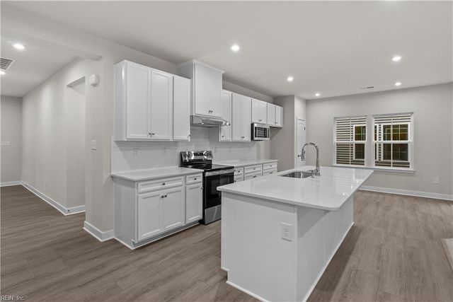 391 Tributary LN, Carrollton, VA 23314