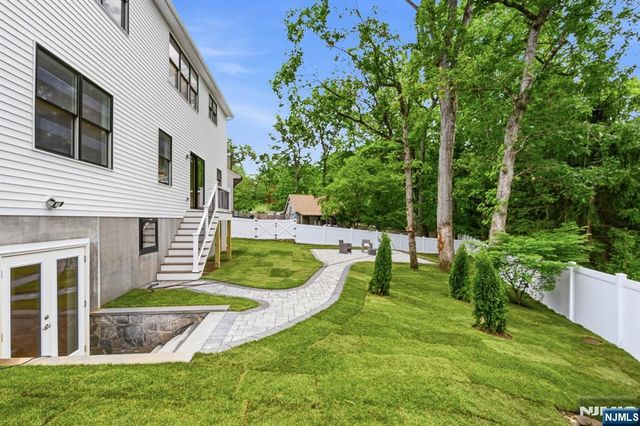 35 Sycamore Avenue, Livingston, NJ 07039