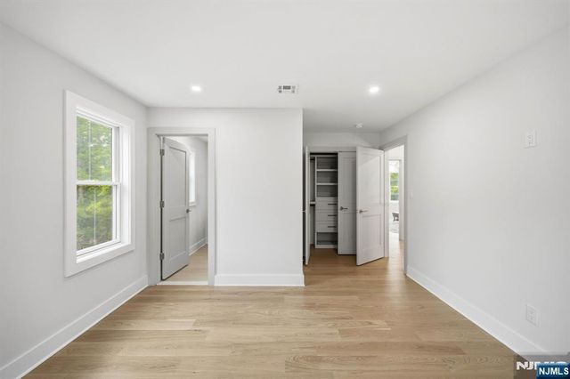 35 Sycamore Avenue, Livingston, NJ 07039
