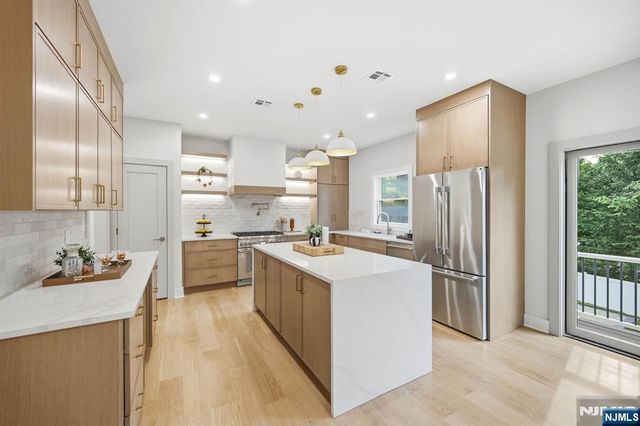35 Sycamore Avenue, Livingston, NJ 07039