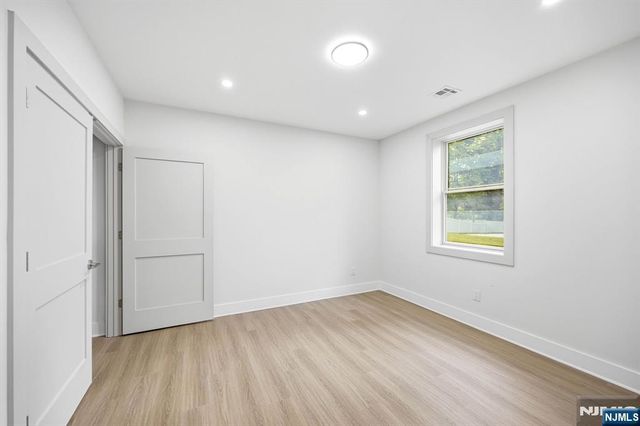 35 Sycamore Avenue, Livingston, NJ 07039