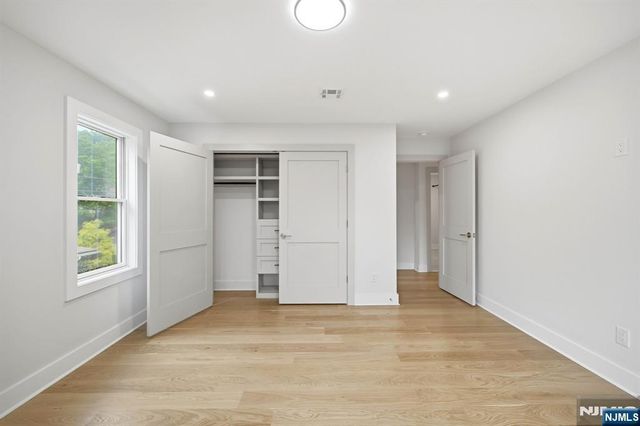 35 Sycamore Avenue, Livingston, NJ 07039