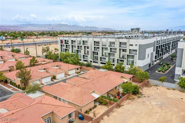 9020 Kimo Street, Las Vegas, NV 89123