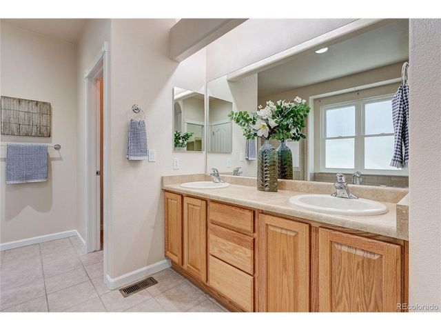 223 N De Gaulle St, Aurora, CO 80018