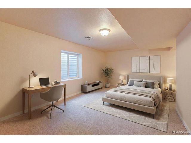 223 N De Gaulle St, Aurora, CO 80018