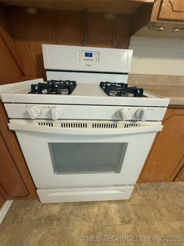 1113 Illinois, Muskogee, OK 74403