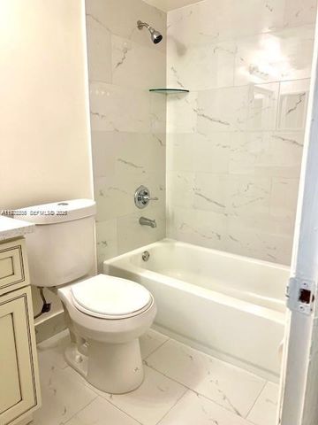 6070 NW 64th Ave 103, Tamarac, FL 33319