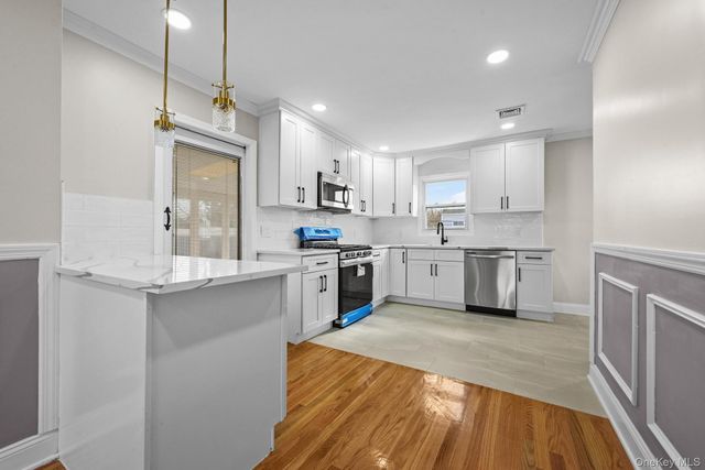 2243 Leighton Road, Elmont, NY 11003