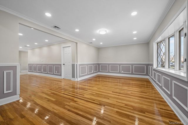 2243 Leighton Road, Elmont, NY 11003