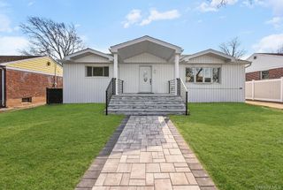 2243 Leighton Road, Elmont, NY 11003