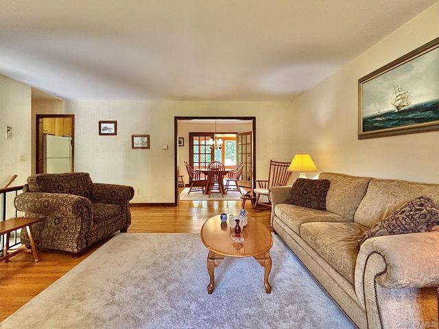6 Kipsbergen Drive, Rhinebeck, NY 12572