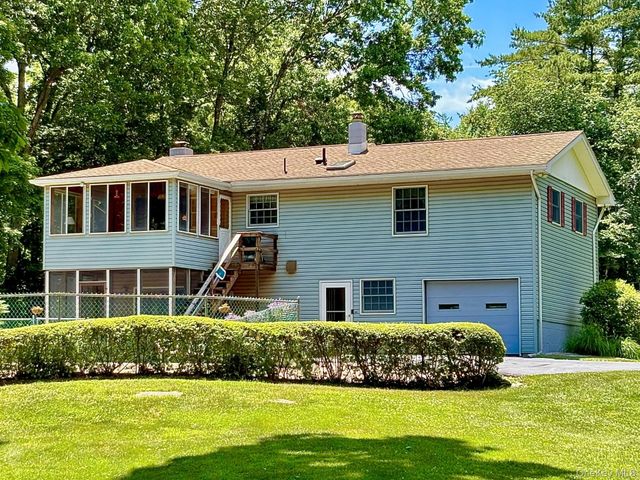 6 Kipsbergen Drive, Rhinebeck, NY 12572