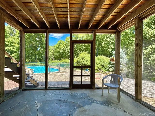 6 Kipsbergen Drive, Rhinebeck, NY 12572