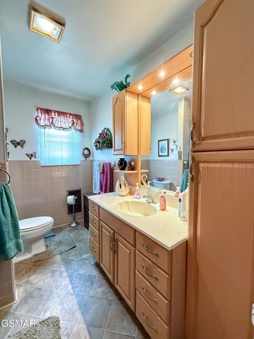 220 Pinedale Street, Maryville, TN 37801