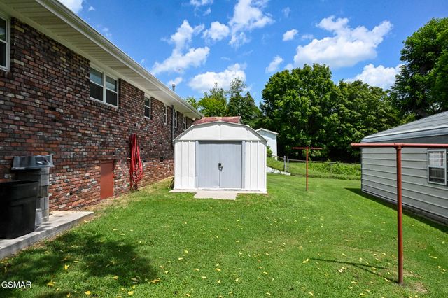 220 Pinedale Street, Maryville, TN 37801