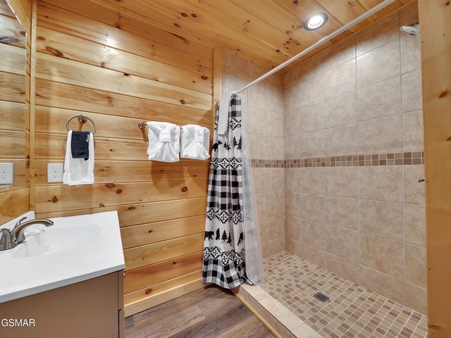 218 Caton Road, Sevierville, TN 37862