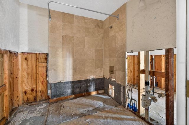 835 16TH AVENUE NE, St Petersburg, FL 33704
