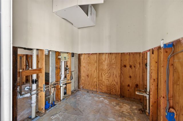 835 16TH AVENUE NE, St Petersburg, FL 33704
