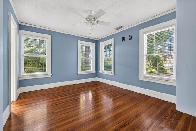 835 16TH AVENUE NE, St Petersburg, FL 33704
