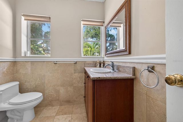 835 16TH AVENUE NE, St Petersburg, FL 33704