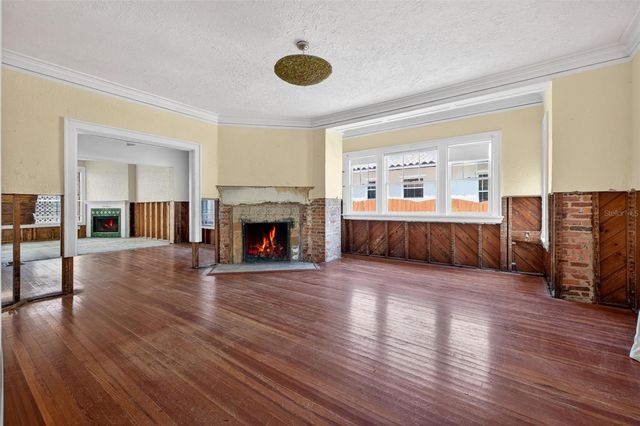 835 16TH AVENUE NE, St Petersburg, FL 33704