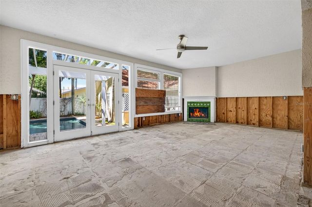 835 16TH AVENUE NE, St Petersburg, FL 33704