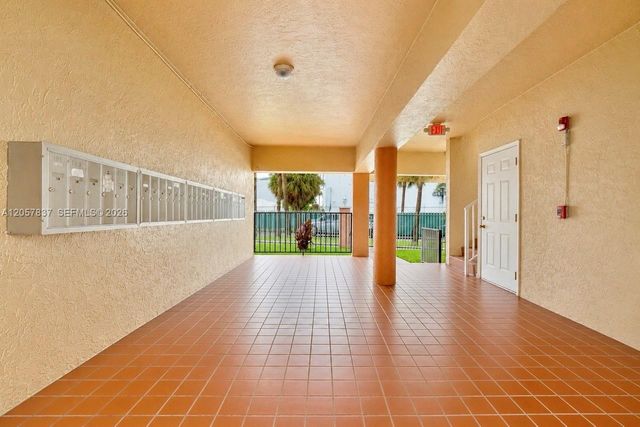 2400 NW 16th St Rd 407, Miami, FL 33125