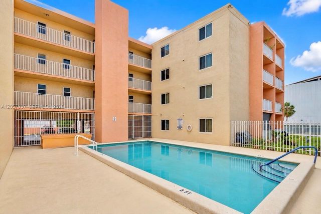 2400 NW 16th St Rd 407, Miami, FL 33125