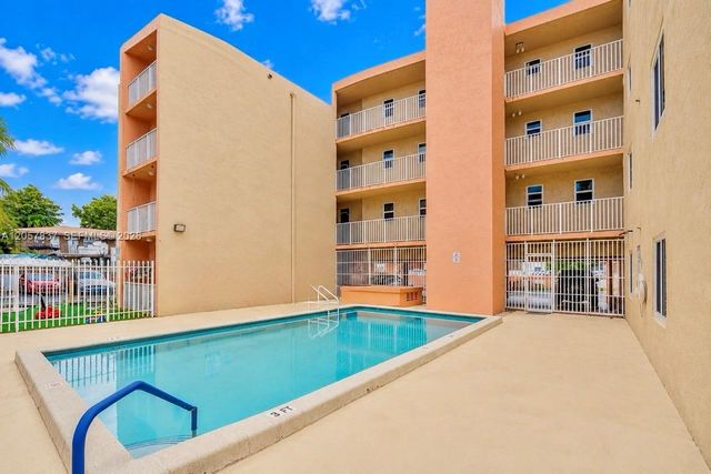 2400 NW 16th St Rd 407, Miami, FL 33125