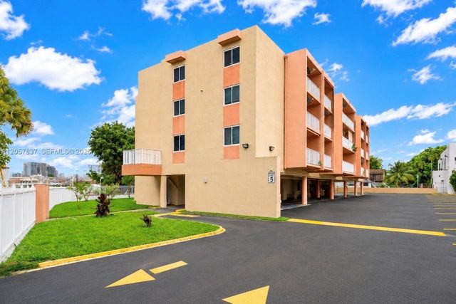 2400 NW 16th St Rd 407, Miami, FL 33125