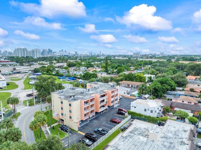 2400 NW 16th St Rd 407, Miami, FL 33125