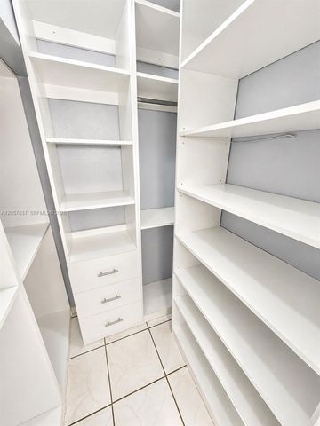 2400 NW 16th St Rd 407, Miami, FL 33125