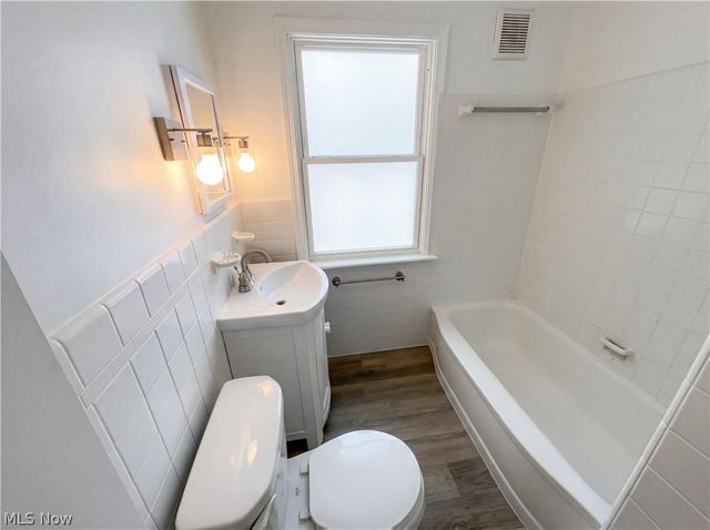 1754 E 236th Street, Euclid, OH 44117