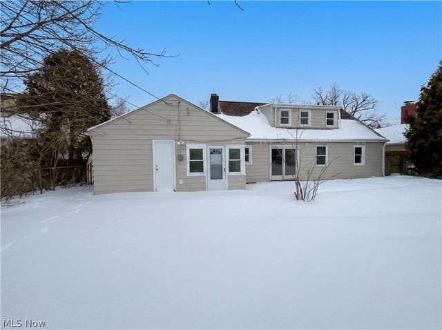 1754 E 236th Street, Euclid, OH 44117