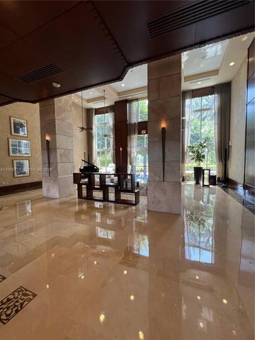 19501 W Country Club Dr 210, Aventura, FL 33180