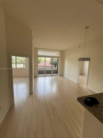 19501 W Country Club Dr 210, Aventura, FL 33180