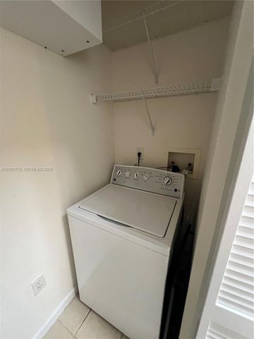 19501 W Country Club Dr 210, Aventura, FL 33180