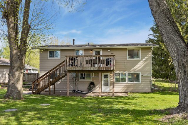9055 Jamaca Court N, Lake Elmo, MN 55042