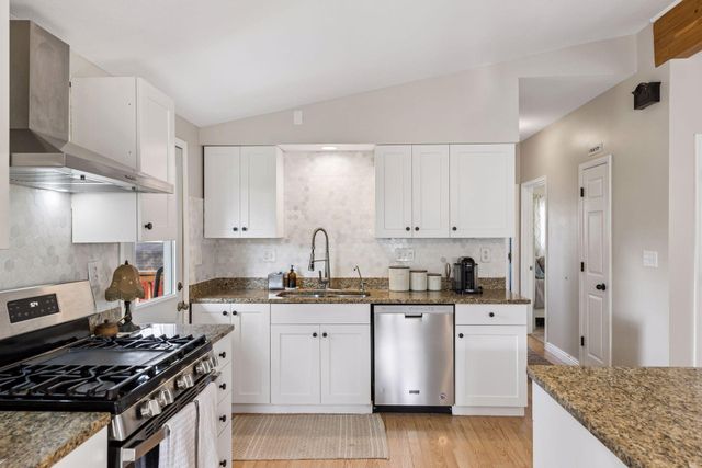 9055 Jamaca Court N, Lake Elmo, MN 55042