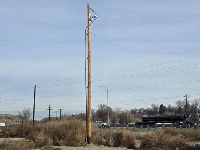 21451 & 21677 Chicago St, Caldwell, ID 83607