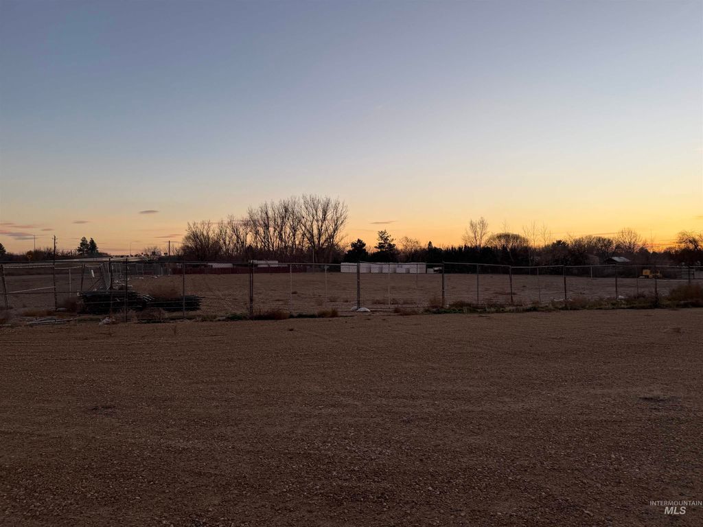 21451 & 21677 Chicago St, Caldwell, ID 83607 photo 15