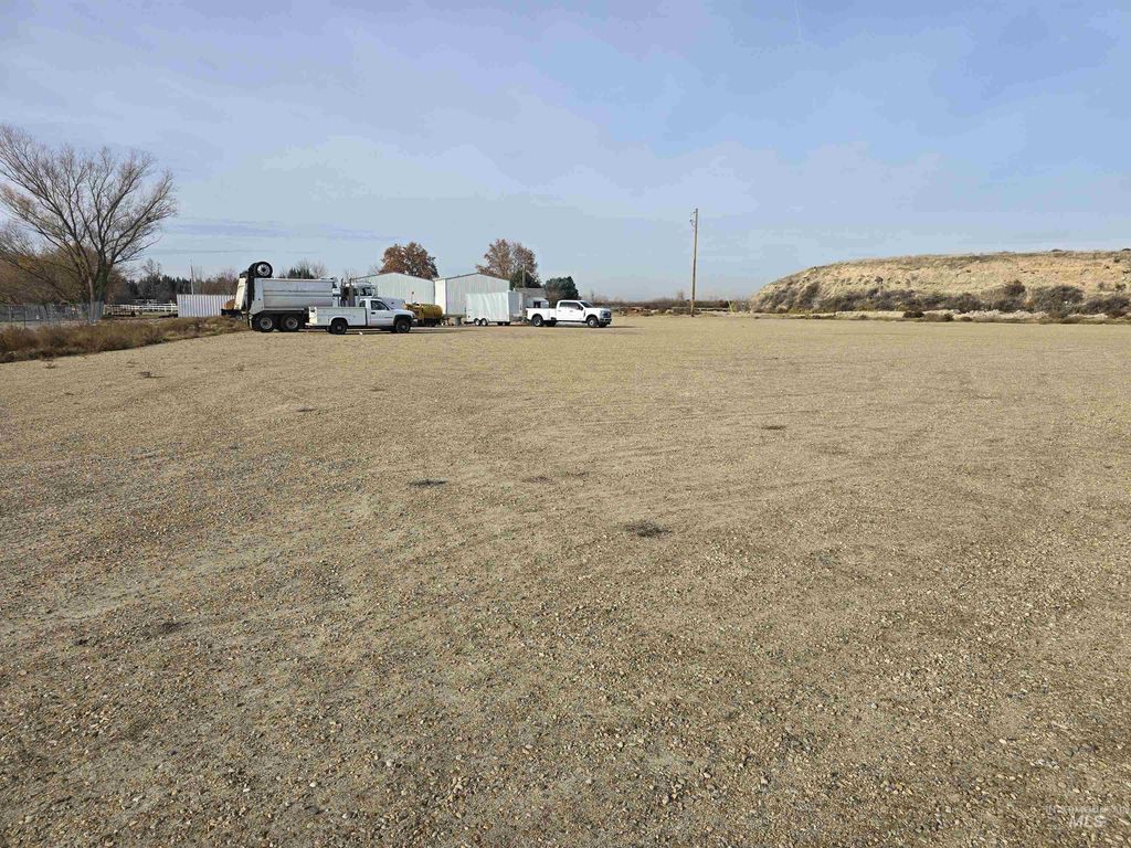 21451 & 21677 Chicago St, Caldwell, ID 83607 photo 5