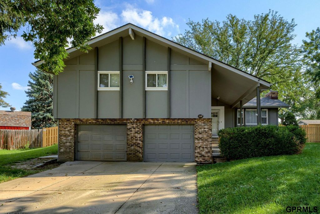 6613 S 139 Circle, Omaha, NE 68137