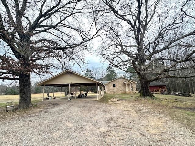 390 PYBURN DR, Savannah, TN 38372