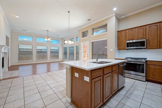 4582 ROCK CREEK Lane, Frisco, TX 75034