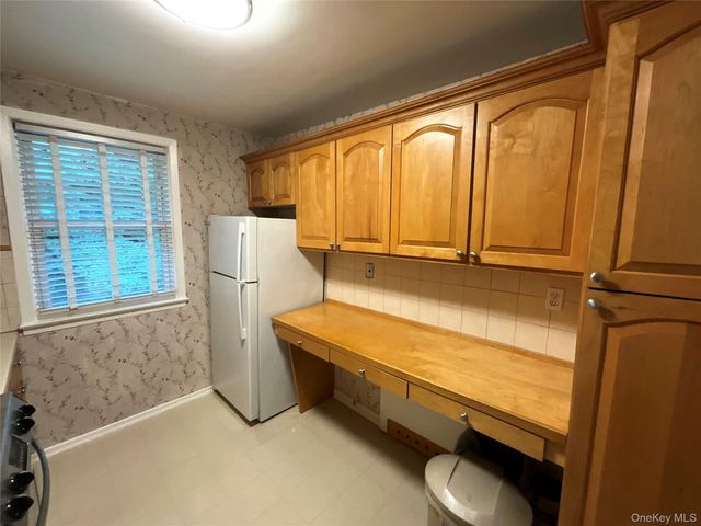71 Avon Circle D, Rye Brook, NY 10573