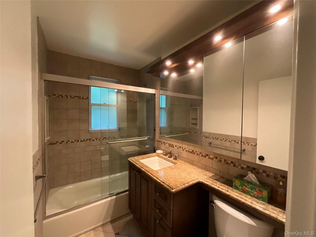 71 Avon Circle D, Rye Brook, NY 10573