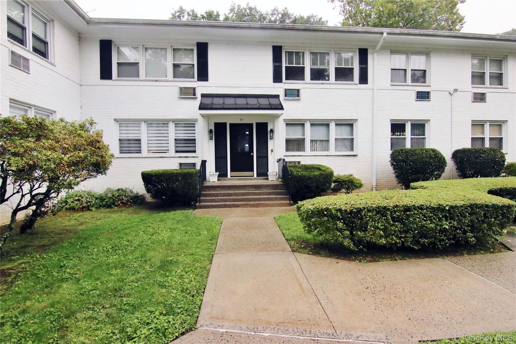 71 Avon Circle D, Rye Brook, NY 10573 — photo 2